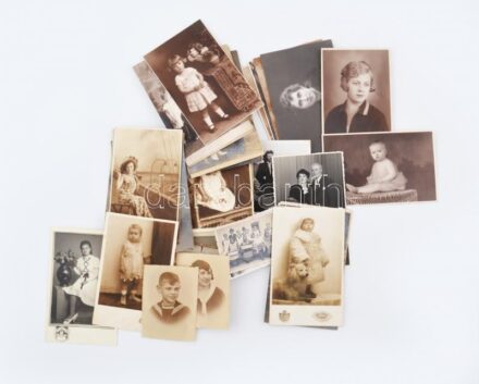 Vegyes fotó tétel, portrék, csoportképek, stb., 6×9 és 9×14 cm közötti méretekben