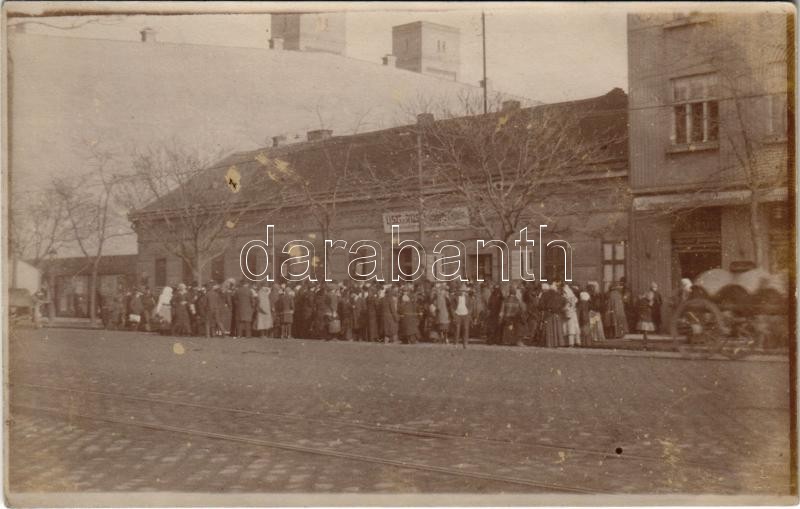 Budapest (?), liszt és rizs üzlet, villamossín. photo