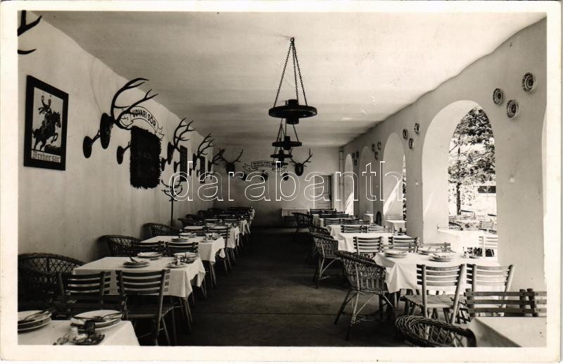 1940 Budapest VIII. Vitéz Kecskés János sörözője a 'Sörkatakomba', belső. Eszterházy utca 6.