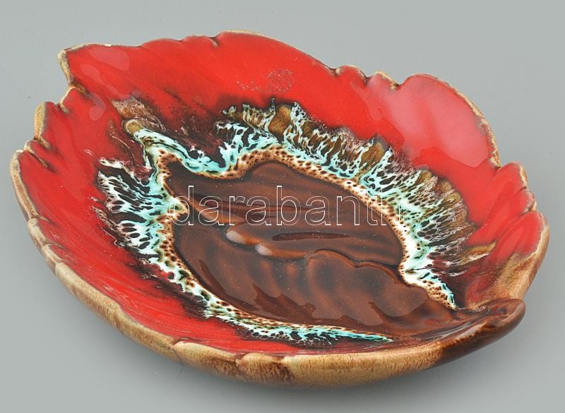 Vallauris retró tálka, jelzett, kis mázlepattanással, d: 24 cm