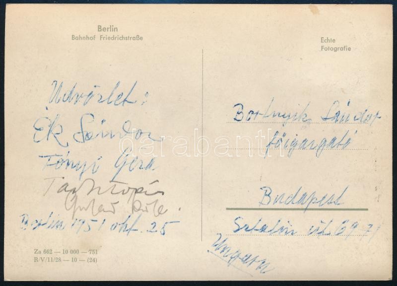 1951 Képeslap Berlinből Ék Sándor, Fóni Géza, Tar István szobrász autográf aláírásával Bortnyik Sándornak címezve.