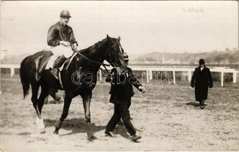 Lóverseny, zsoké / horse race, jockey. photo (EK)