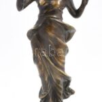 Olvashatatlan jelzéssel: Nő. Öntött, patinázott bronz, hiányos, tükör letört, m: 27 cm