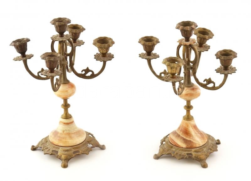2 db Ónix berakású, bronz gyertyatartó, sérülésekkel, m: 25 cm