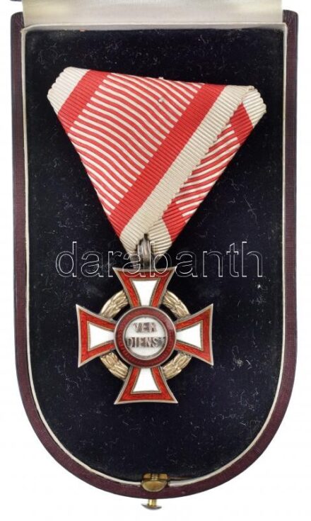 1916. 'A Katonai Érdemkereszt III. Osztálya hadidíszítménnyel és kardokkal' fülön jelzett, zománcozott Ag kitüntetés mellszalagon, eredeti 'Rothe & Neffe' adományozói tokban T:1,1- / Hungary 1916. 'Military Merit Cross, 3rd Class