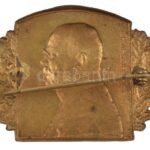 Osztrák-Magyar Monarchia 1915. 'FM. EHG. FRIEDRICH (Frigyes Főherceg Tábornagy)' bronz sapkajelvény. Szign.: Marschall (32x43mm) T:1- / Austro-Hungarian Monarchy 1915. 'FM. EHG. FRIEDRICH (Feldmarschall Archduke Friedrich) ' bronze cap badge. - Image 2