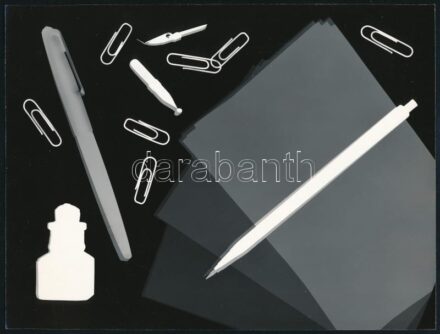 Íróeszközök fotogramja, jelzetlen fotó, 18×24 cm