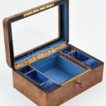 Ékszeres dobozka. XIX: sz, selyem béléssel, kulccsal 22x14x8 cm - Image 3
