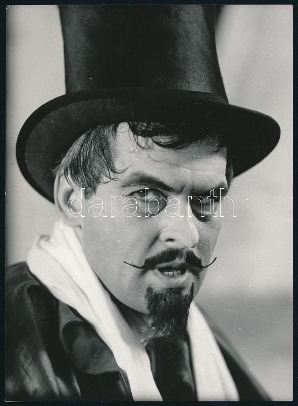 cca 1970 Latinovits Zoltán (1931-1976) színművész portréja, fotó, 18x13 cm