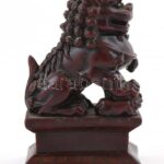 Távol-keleti Pho kutya figura, műgyanta, apró sérüléssel, m: 11 cm - Image 2