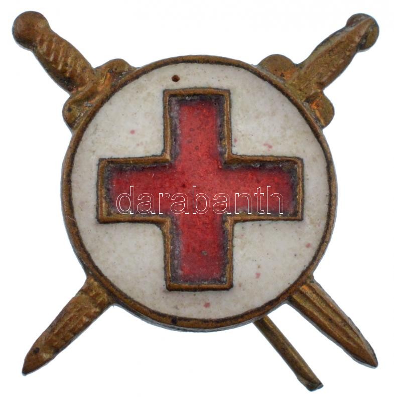 ~1920-1930. Zománcozott bronz vöröskeresztes jelvény kardokkal (17x17mm) T:2