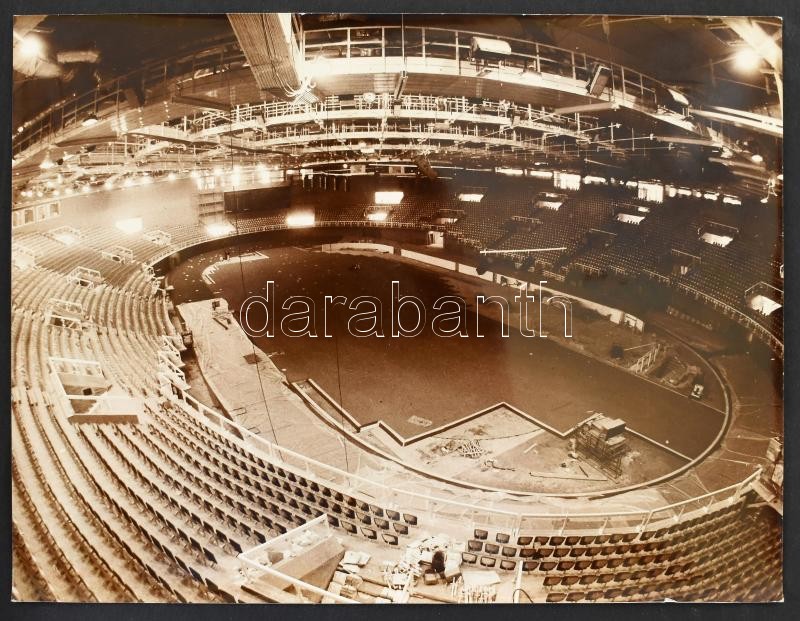 Németh Imre (1917-1989) olimpiai bajnok kalapácsvető, sportvezető, a Népstadion első igazgatója, parlamenti képviselő fotó és irat hagyatéka. Sport fotók albumban, újságcikkek, levelek, stb - Image 2
