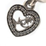 Pandora ezüst (Ag) charm. MOM felirattal. 20 mm 2,39 g Pandora dobozzal