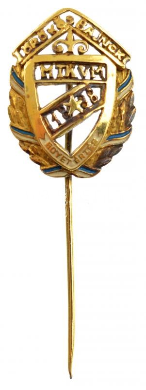 ~1980. 'MTK VM (Magyar Testgyakorlók Köre Vörös Meteor) - Örökös Bajnok' aranyozott, zománcfestett, jelzett Ag kitűző (2,95g/0.835/22x17mm) T:1- Hungary ~1980. 'MTK VM - Perpetual Champion' gilt, enamel painted Ag sports club's pin