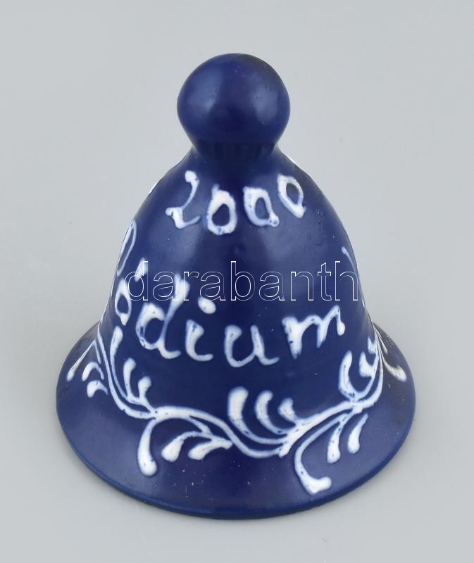 Kerámia csengő, kopott. m: 9 cm