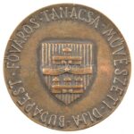 Búza Barna (1910-2010) ~1970. 'Budapest Főváros Tanácsa Művészeti Díja' öntött bronz plakett (84mm) T:1- - Image 2