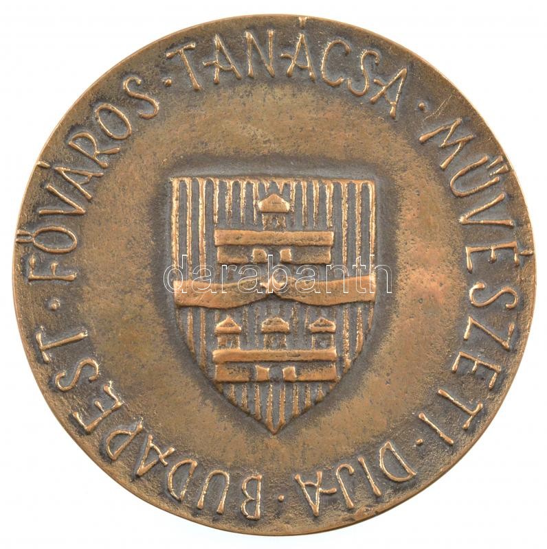 Búza Barna (1910-2010) ~1970. 'Budapest Főváros Tanácsa Művészeti Díja' öntött bronz plakett (84mm) T:1- - Image 2