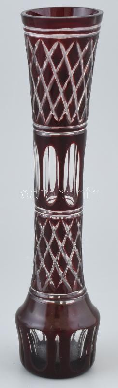 Dúsan csiszolt, bordó, ólomkristály váza, hibátlan. m: 23,5 cm
