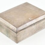 Ezüst (Ag) dobozka, fabetéttel, jelzett, kopott, nettó: 141g, 10x8 cm