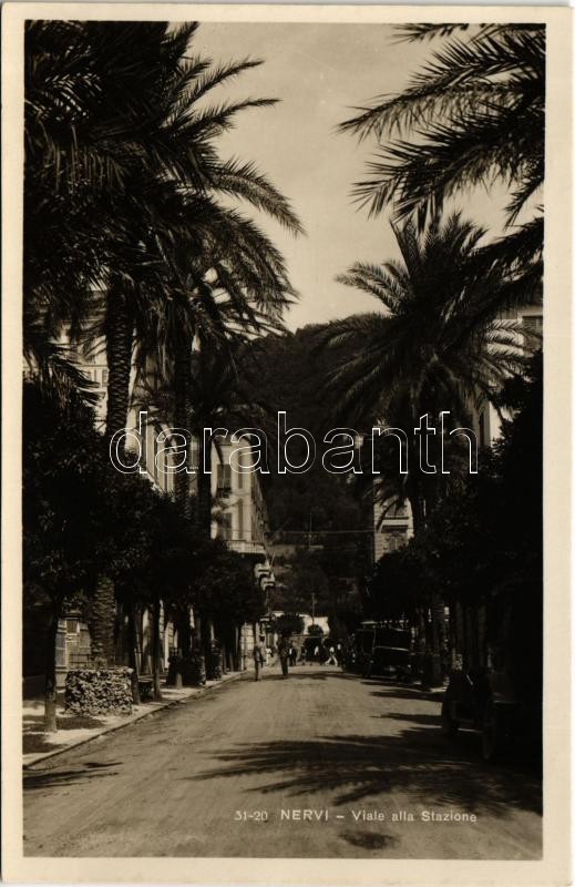 Nervi (Genova, Genoa); Viale alla Stazione / street view, automobiles
