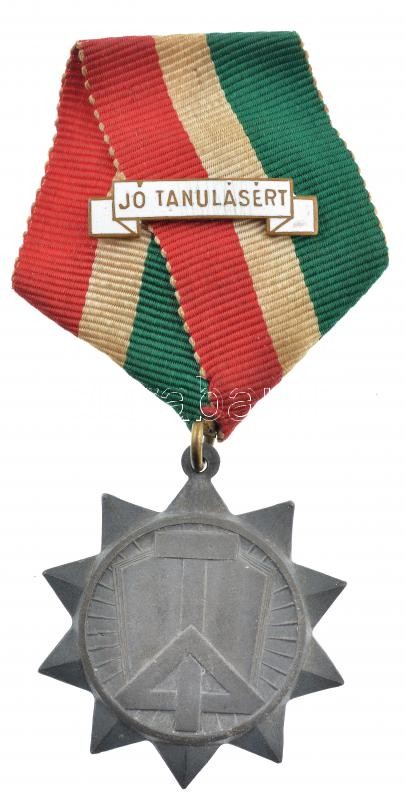 1950. 'A jó tanulásért' Zn kitüntető jelvény, mellszalagon (34mm) T:1- Hungary 1950. 'A jó tanulásért' Zn award badge on ribbon (34mm) C:AU