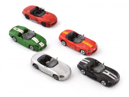 5db fém kis autó, 1/43 Dogeviper, Burago, Maisto, kabriók. h: 10 cm, kopott.
