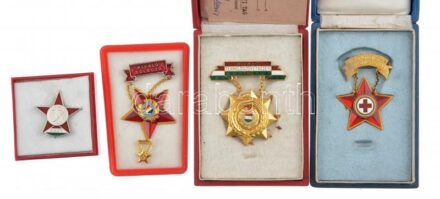 4db-os kitüntető jelvény tétel, közte 'Kiváló Dolgozó' miniatűrrel + 'Kiváló Termelőszövetkezeti Tag' adományozási okirattal + 'Magyar Vöröskereszt kiváló dolgozója' + 'SZOT (Szakszervezetek Országos Tanácsa)' mind tokban T:2