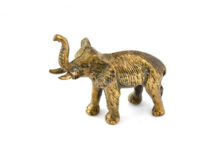 Jelzés nélkül: Elefánt. Öntött, patinázott bronz, m: 3,5 cm