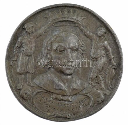 Nagy-Britannia / Olaszország DN 'Oliver Cromwell / Tommaso Masaniello' kétoldalas fém emlékplakett (71mm) T:2- ph, ü. Great Britain / Italy ND 'Oliver Cromwell / Tommaso Masaniello' two-sided metal commemorative plaque (71mm) C:VF edge error,