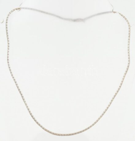 Ezüst(Ag) lapos kígyó nyaklánc, jelzett, h: 39 cm, nettó: 13,7 g
