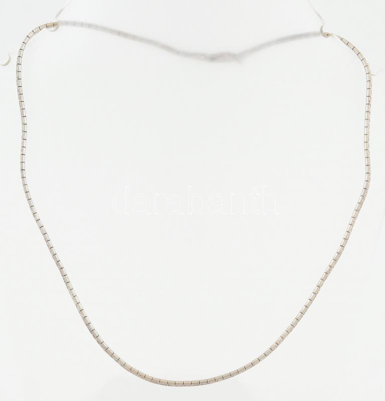 Ezüst(Ag) lapos kígyó nyaklánc, jelzett, h: 39 cm, nettó: 13,7 g