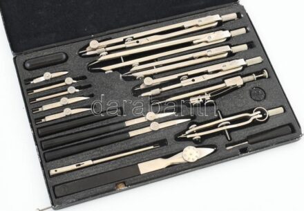 Spectrum XI P. körzőkészlet, 18 db-os, komplett, eredeti fém tokjában