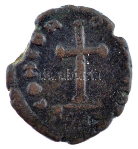 Római Birodalom / Cyzicus(?) / Honorius 395-423. Nummus bronz (0,63g) T:3 kitörés Roman Empire / Cyzicus(?) / Honorius 395-423. Nummus bronze '[DN HONORI]VS PF AVG / CONCOR-D[IA AVG]' (0,63g) C:F crack