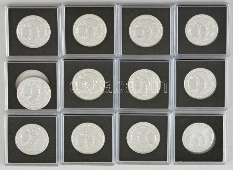 ~2000. 'Ezüstnaptár' festett pin-up motívumos naptárérem sorozat (12xklf), mind jelzett Ag, a februári érem kivételével mind tanúsítvánnyal, dísztokban (7,78g/0.999/30mm) T:PP - Image 2