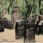 Praha, Prague; Cást starého zidovského hrbitova / old Jewish cemetery, tombs, Judaica