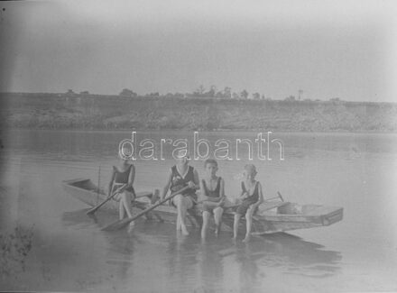 Kb 50 db fotónegatív műanyag filmen 18x13 cm-ig