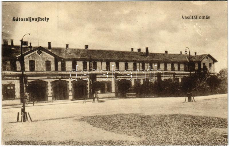 Sátoraljaújhely, vasútállomás. Vasúti levelezőlapárusítás 6949.