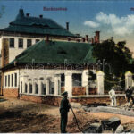Karánsebes, Caransebes; Főgimnázium, útépítés. Halász Nándor kiadása / school, road construction
