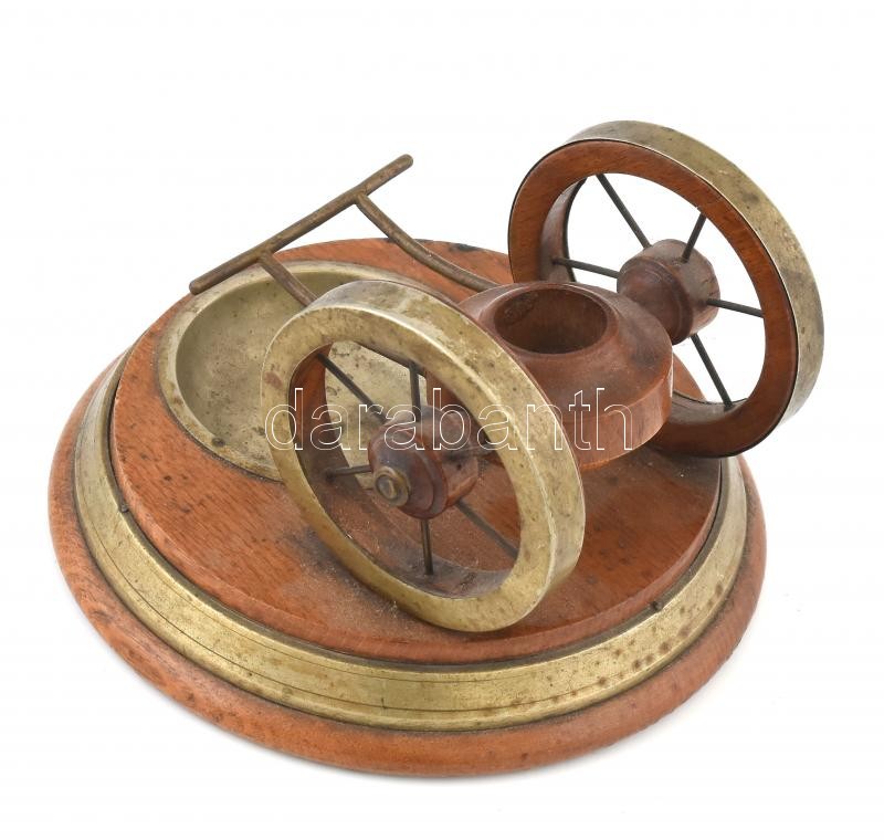 Ágyútalpat formázó asztali dísz, gyertyatartó / hamuzó, fa és fém, kopásnyomokkal, d: 15,5 cm, m: 10,5 cm