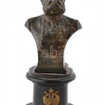 Jelzés nélkül: I. Ferenc József magyar király. Ón, fa talapzaton, m: 21 cm