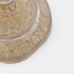 1898 Eduard Mahner: Ferenc József uralkodásának 50. jubileumára készült ón kupa, aranyozott kissé deformált talppal 25 cm / Emperor Franz Joseph I. 50th anniversary tin coup with minor deformation 25 cm - Image 4