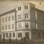 1929 Nyitra, Nitra; Dombay Edéék egyik 'jobb' saroképülete még építés közben / corner building in construction. photo