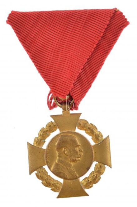 1908. 'Katonai Jubileumi Kereszt' aranyozott bronz kitüntetés, modern vörös mellszalaggal T:2 kissé kopott aranyozás Hungary 1908. 'Diamond Jubilee Cross for the Armed Forces' gilt bronze decoration with modern red ribbon C:XF slightly worn
