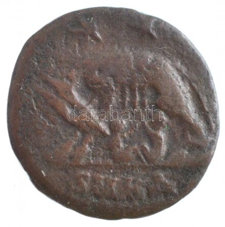 Római Birodalom / Cyzicus / I. Constantinus 331-334. AE3 Cu (1,94g) T:2-,3 Roman Empire / Cyzicus / Constantine I 331-334. AE3 Cu 'VRBS ROMA / ** - SMKA' (1,94g) C:VF,F RIC VII 91