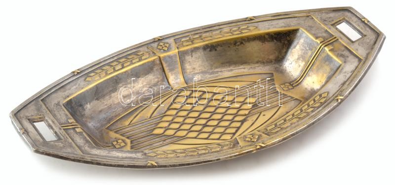 Szecessziós kínálótál, ezüstözött réz, jelzés nélkül, az ezüstözés részben lekopott, 35,5x19 cm