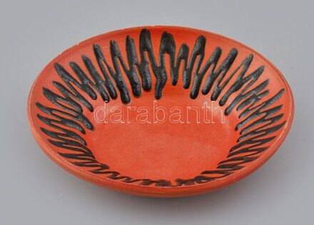 Bella Sári: Retró kerámia tál. Hibátlan, d: 17,5 cm