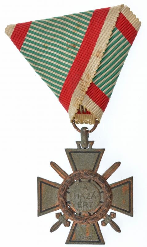 1941/1942. 'Tűzkereszt I. fokozata' oxidált hadifém kitüntetés eredeti mellszalaggal T:1-,2 Hungary 1941/1942. 'Fire Cross, 1st Class' war metal decoration with original ribbon C:AU,XF NMK 443.