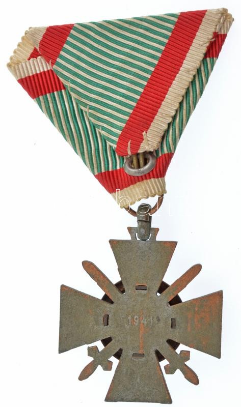 1941/1942. 'Tűzkereszt I. fokozata' oxidált hadifém kitüntetés eredeti mellszalaggal T:1-,2 Hungary 1941/1942. 'Fire Cross, 1st Class' war metal decoration with original ribbon C:AU,XF NMK 443. - Image 2