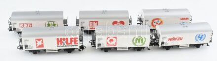 Märklin H0 4400 cikkszámú vasútmodell, teherkocsi szett (gyermekjótékonyság, UNICEF), újszerű állapotban, eredeti dobozában / Märklin H0 No. 4400 model railway, freight carriage set (child help, UNICEF), in good condition, in original