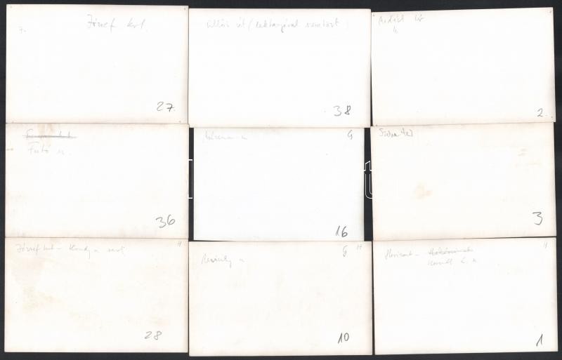 1956 17 db fotó a forradalom idejéből, Budapesti helyszínek, többségében a hátoldalán feliratozott (Reviczky u., József krt.-Krúdy u. sarok, Üllői út, Széna tér, stb.), jelzés nélkül, 12x9 cm - Image 2